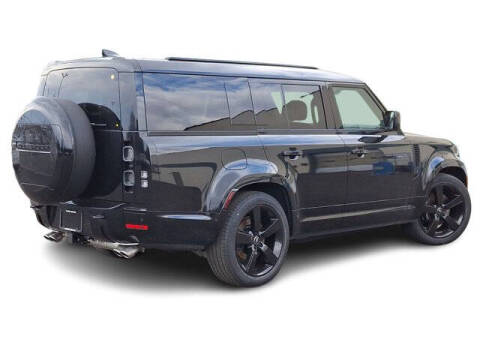 2025 Land Rover Defender 130 V8 P500