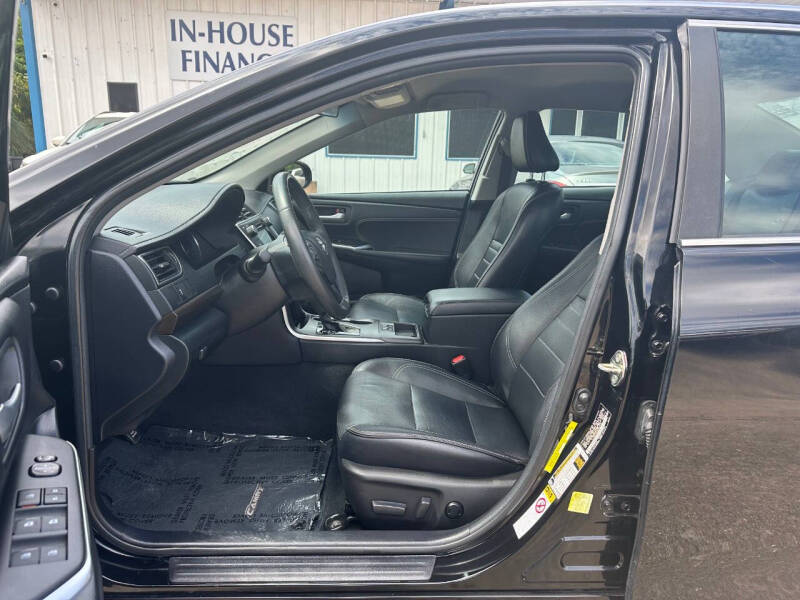 2017 Toyota Camry SE