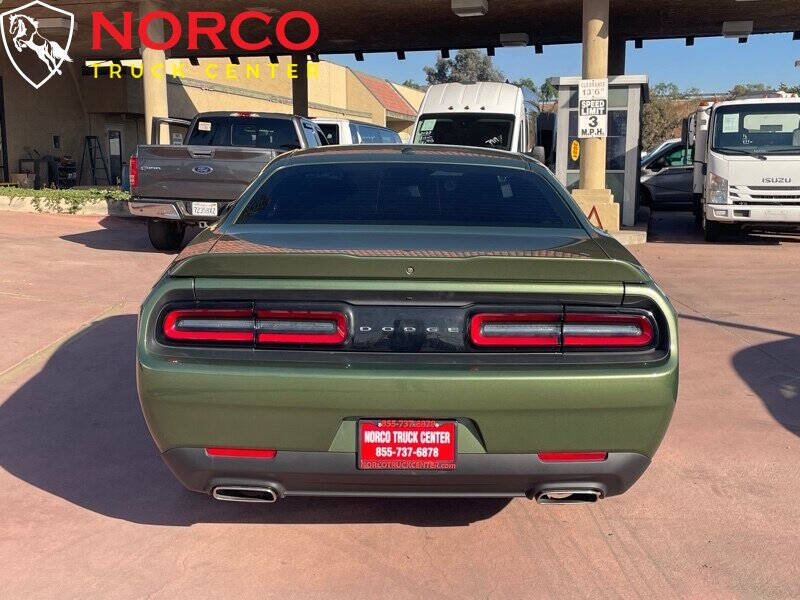 2022 Dodge Challenger SXT