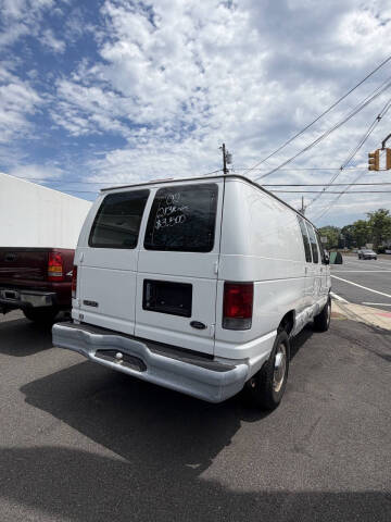 2002 Ford E-Series E-250