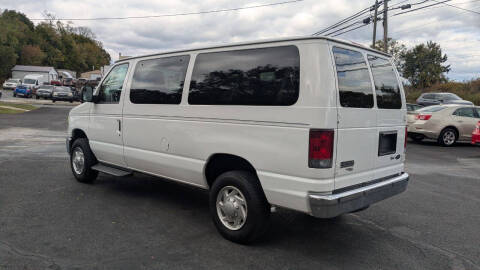 2011 Ford E-Series E-350 SD XLT