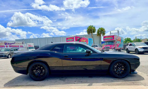 2017 Dodge Challenger 392 HEMI Scat Pack Shaker