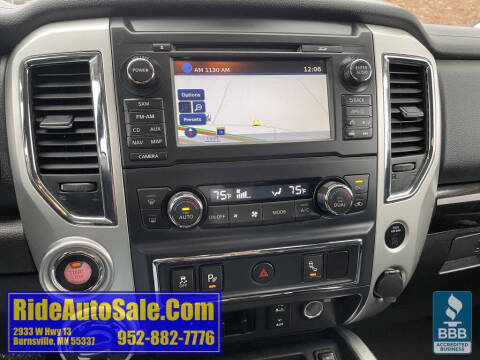 2017 Nissan Titan SV