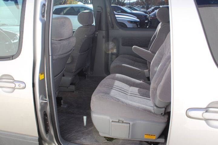 2002 Toyota Sienna LE