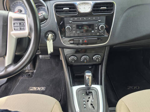 2011 Chrysler 200 Touring