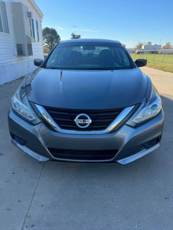 2017 Nissan Altima for sale at Carsland KC in Kansas City MO