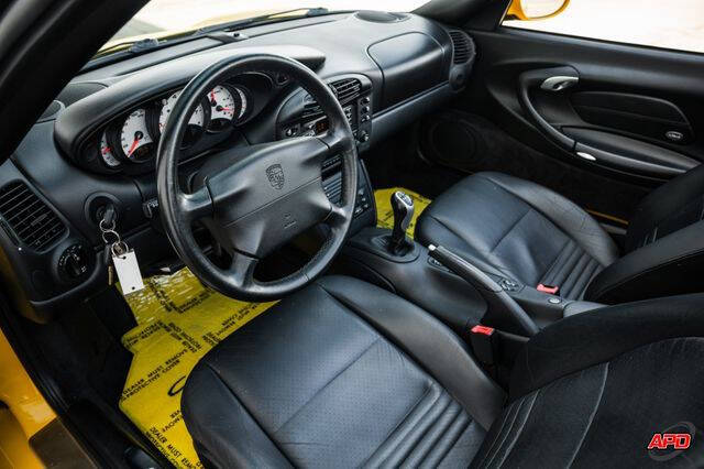 2000 Porsche 911 Carrera 4