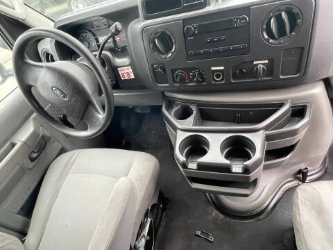 2010 Ford E-Series E-250