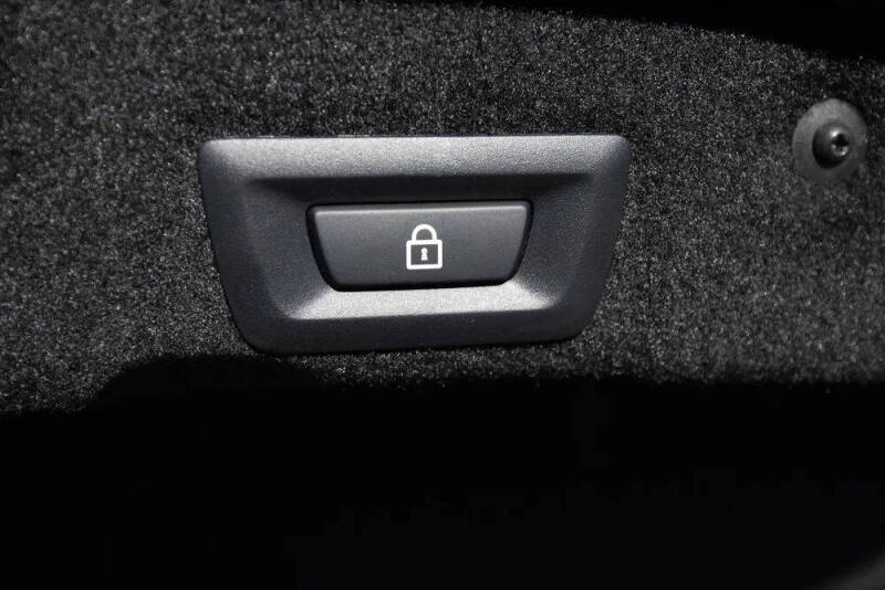 2012 BMW 6 Series 650i xDrive