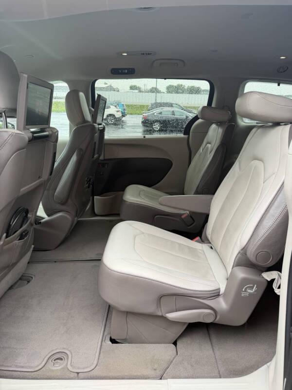 2019 Chrysler Pacifica Touring L Plus