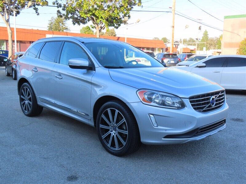 2016 Volvo XC60 T5 Drive-E Premier