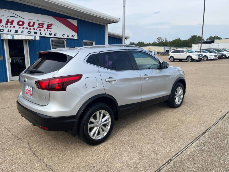 2017 Nissan Rogue Sport SV