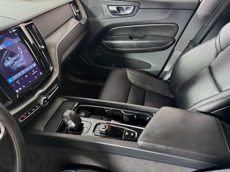 2023 Volvo XC60 B5 Core