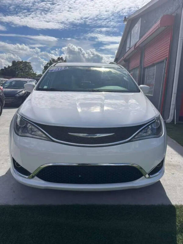 2018 Chrysler Pacifica Touring L