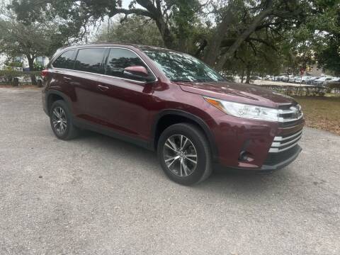 2019 Toyota Highlander for sale at LUXURY AUTO MALL in Tampa FL