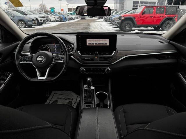 2023 Nissan Altima 2.5 SV