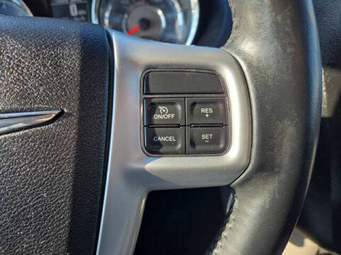 2015 Chrysler Town and Country Touring