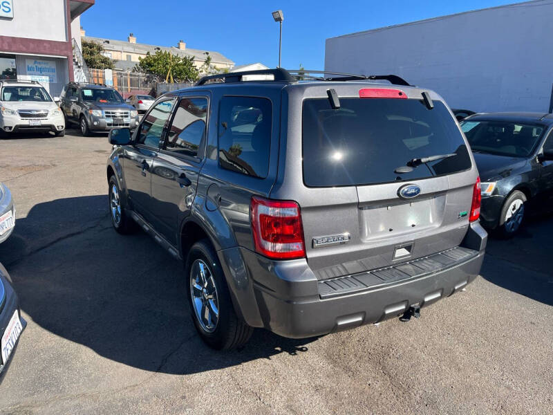 2012 Ford Escape XLT photo 7