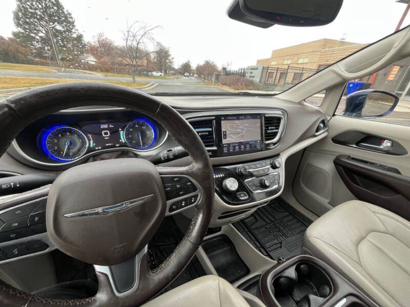 2019 Chrysler Pacifica Touring L