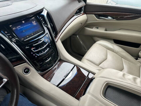 2015 Cadillac Escalade ESV Luxury