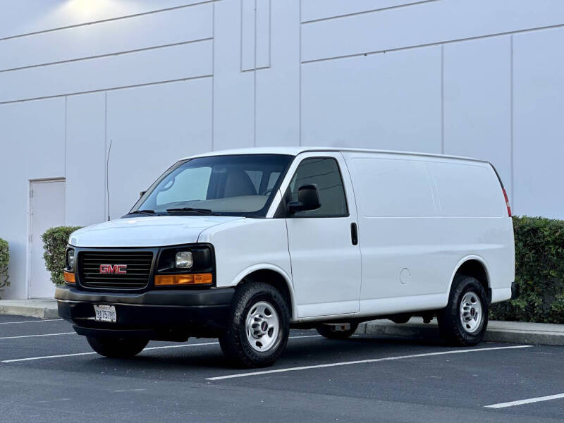 2011 GMC Savana Cargo