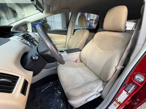 2012 Toyota Prius v Two