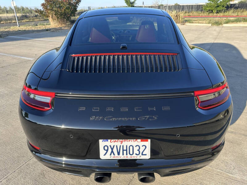 2017 Porsche 911 Carrera GTS