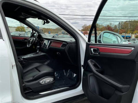 2018 Porsche Macan S