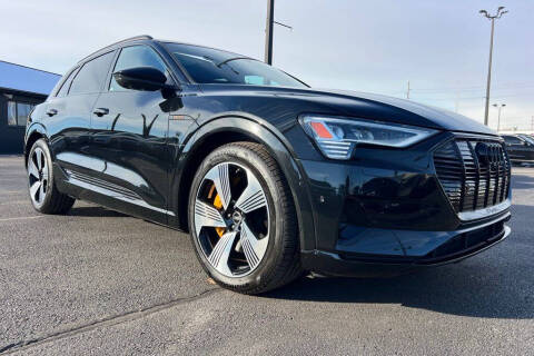 2023 Audi e-tron quattro Premium Plus