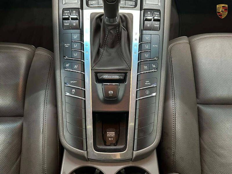 2015 Porsche Macan S