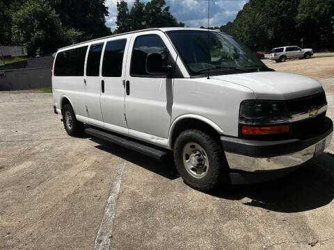 2017 Chevrolet Express LT 3500