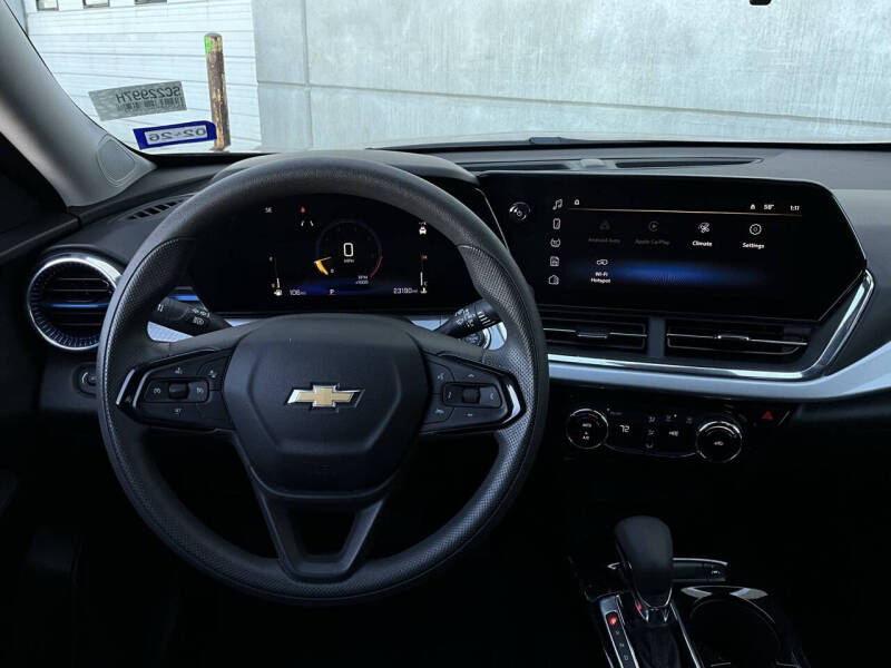 2025 Chevrolet Trax LT