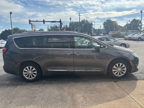 2019 Chrysler Pacifica Touring L