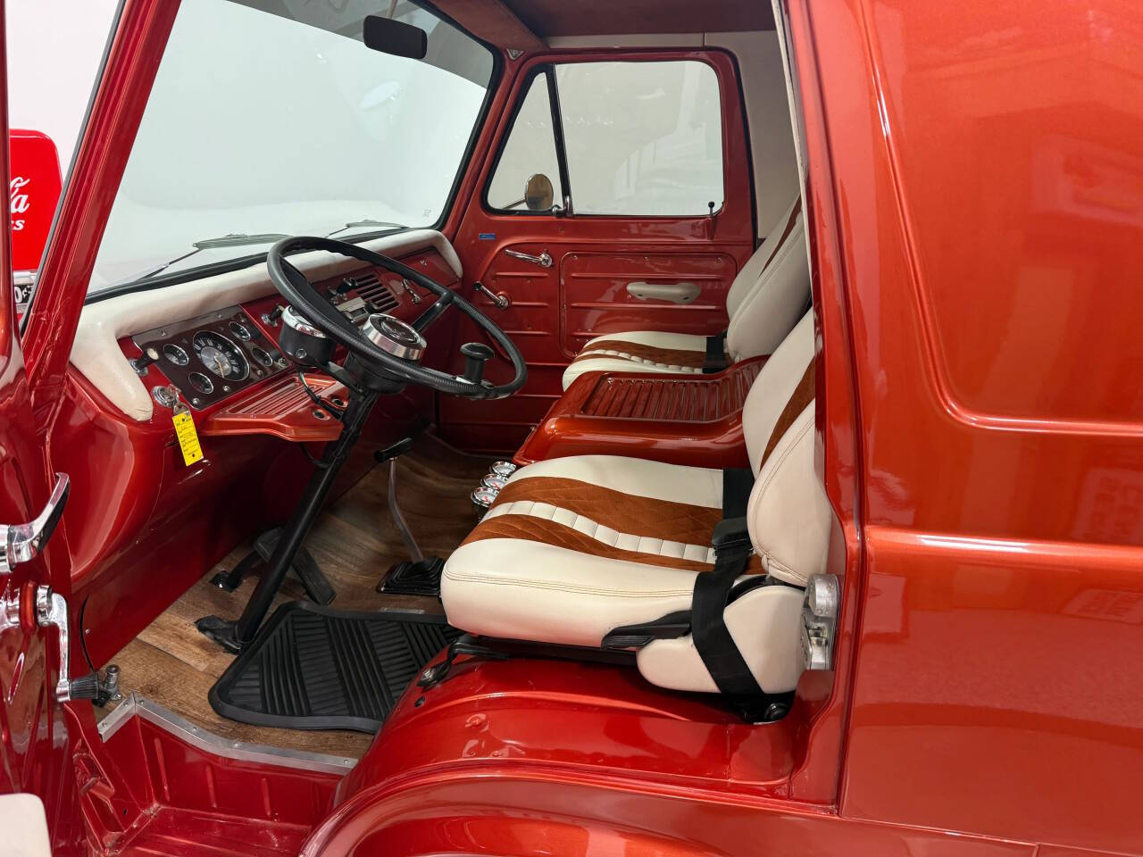 1966 Ford Econoline Supervan 16