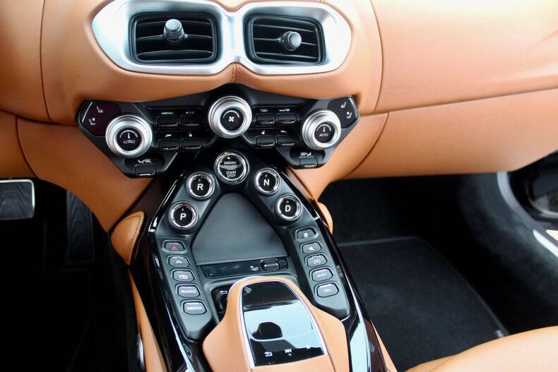 2023 Aston Martin Vantage
