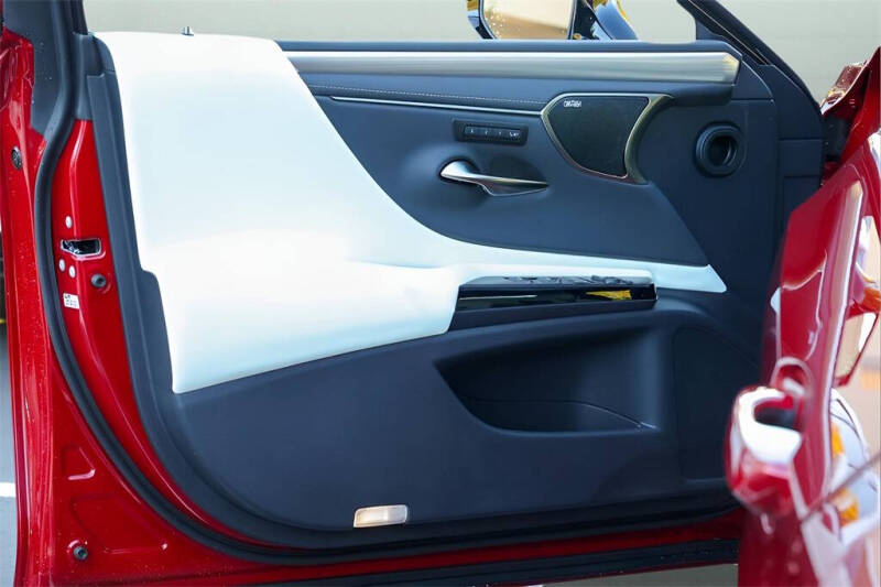 2025 Lexus ES 350 F SPORT Handling