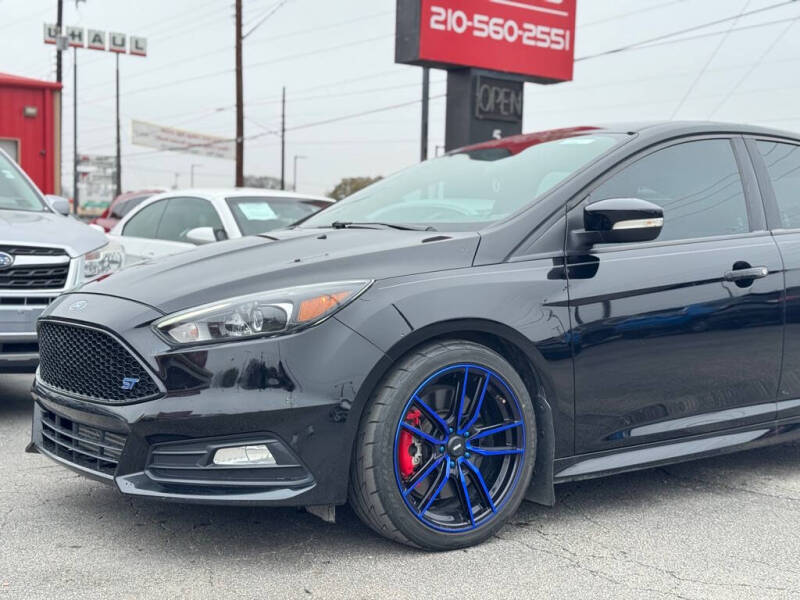 2018 Ford Focus ST
