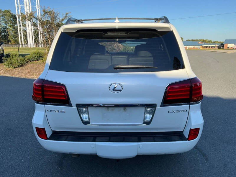 2010 Lexus LX 570