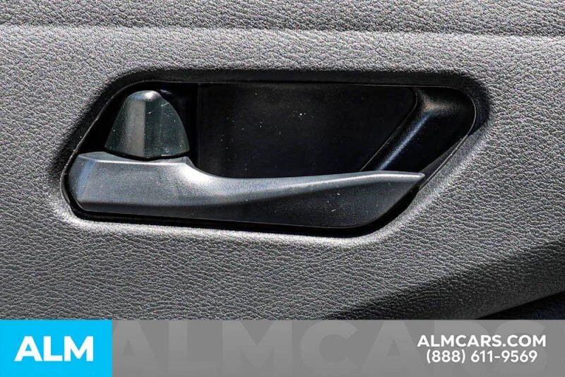 2025 Nissan Pathfinder S