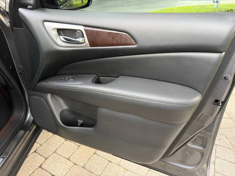 2015 Nissan Pathfinder Platinum