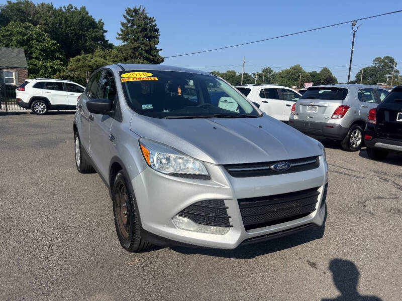 2016 Ford Escape S