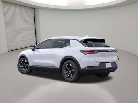 2026 Chevrolet Equinox EV LT 2