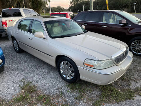 2003 Lincoln Town Car for sale at Harbor Oaks Auto Sales in Port Orange FL