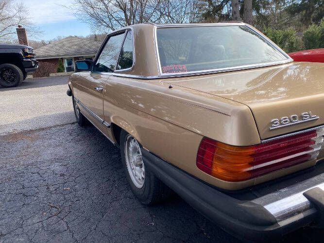 1984 Mercedes-Benz 380-Class 380 SL