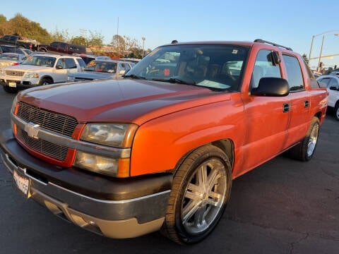 2004 Chevrolet Avalanche for sale at 1 NATION AUTO GROUP in Vista CA