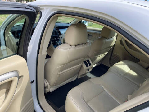 2014 Ford Taurus SEL