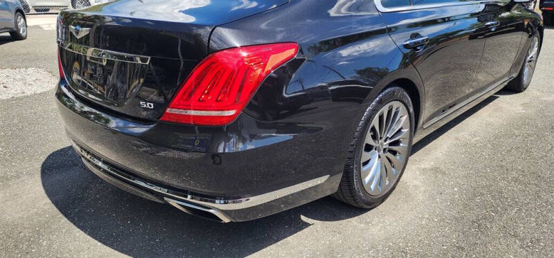 2018 Genesis G90