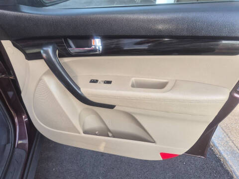 2012 Kia Sorento LX