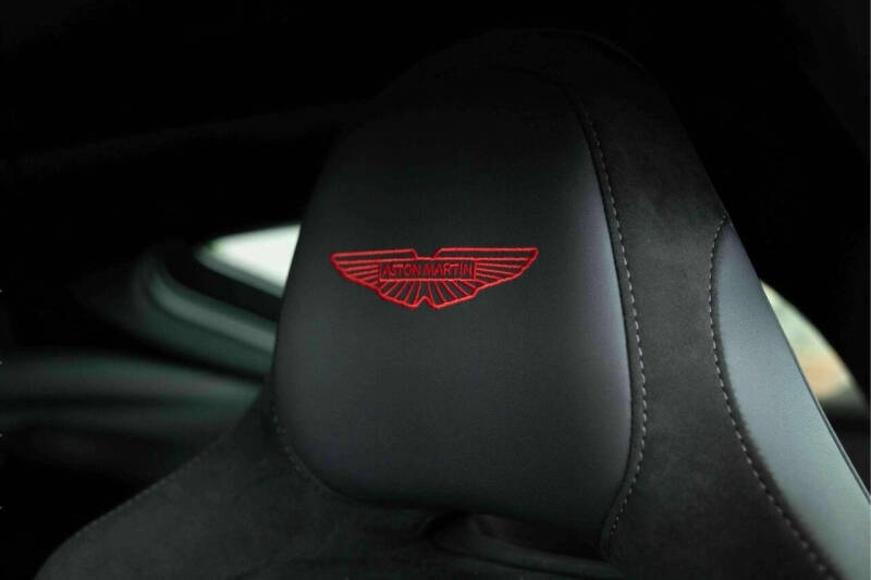 2025 Aston Martin Vantage