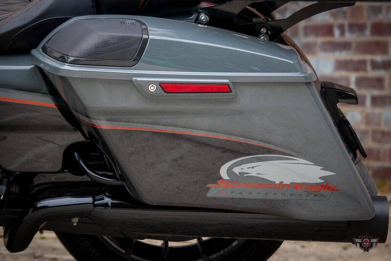 2018 Harley-Davidson CVO ST Glide